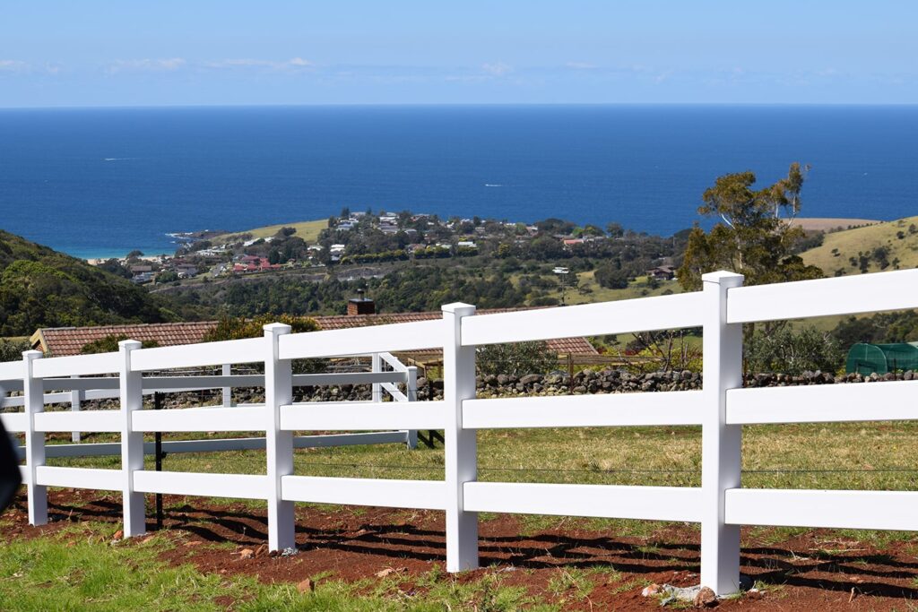 Ranch-Rail-Horizontal-Vinyl-Fencing_-min