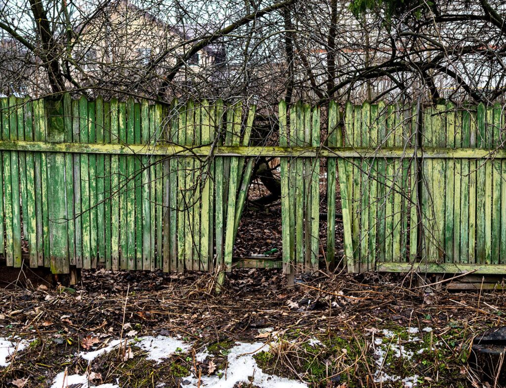 Replace Your Wood Fence - Loose or Missing Boards Wood Fence