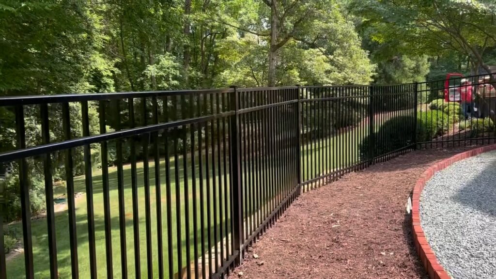 Easy to Install Aluminum Fence