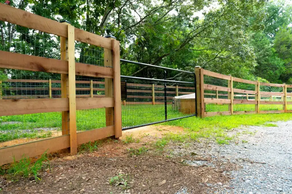 4 board paddock goochland