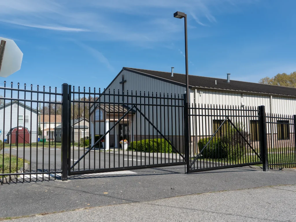 Sleek & Secure Aluminum for a Commercial Property in Colonial Heights
