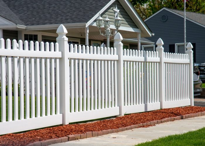 10 Vinyl Fence Topper Ideas For Extra Height And Style