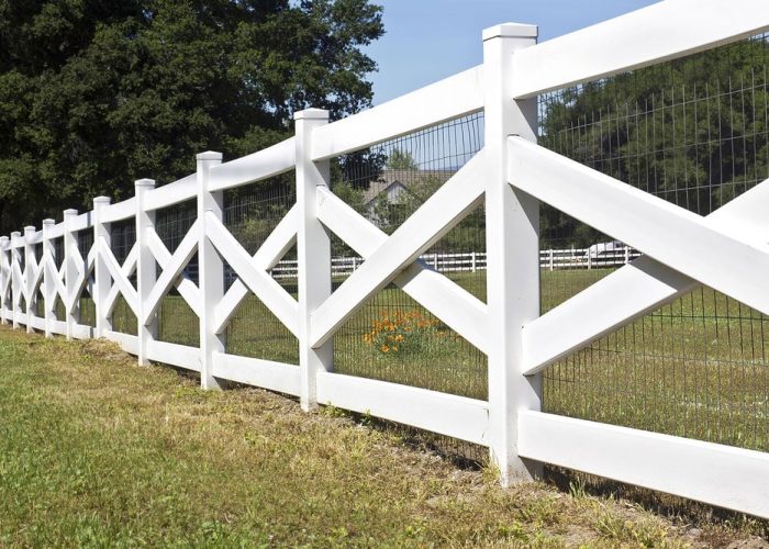 The Top Benefits Of Installing A Vinyl Split Rail Fence